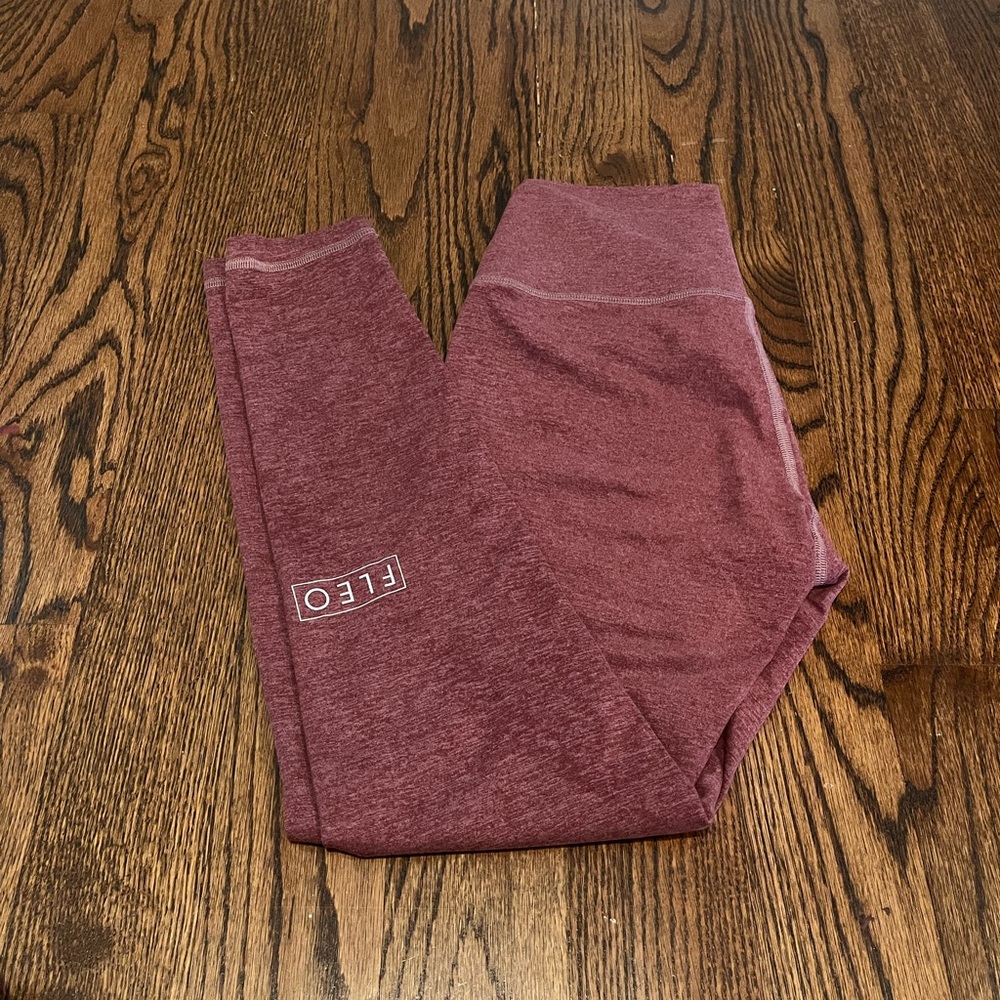 Fleo Maroon Leggings